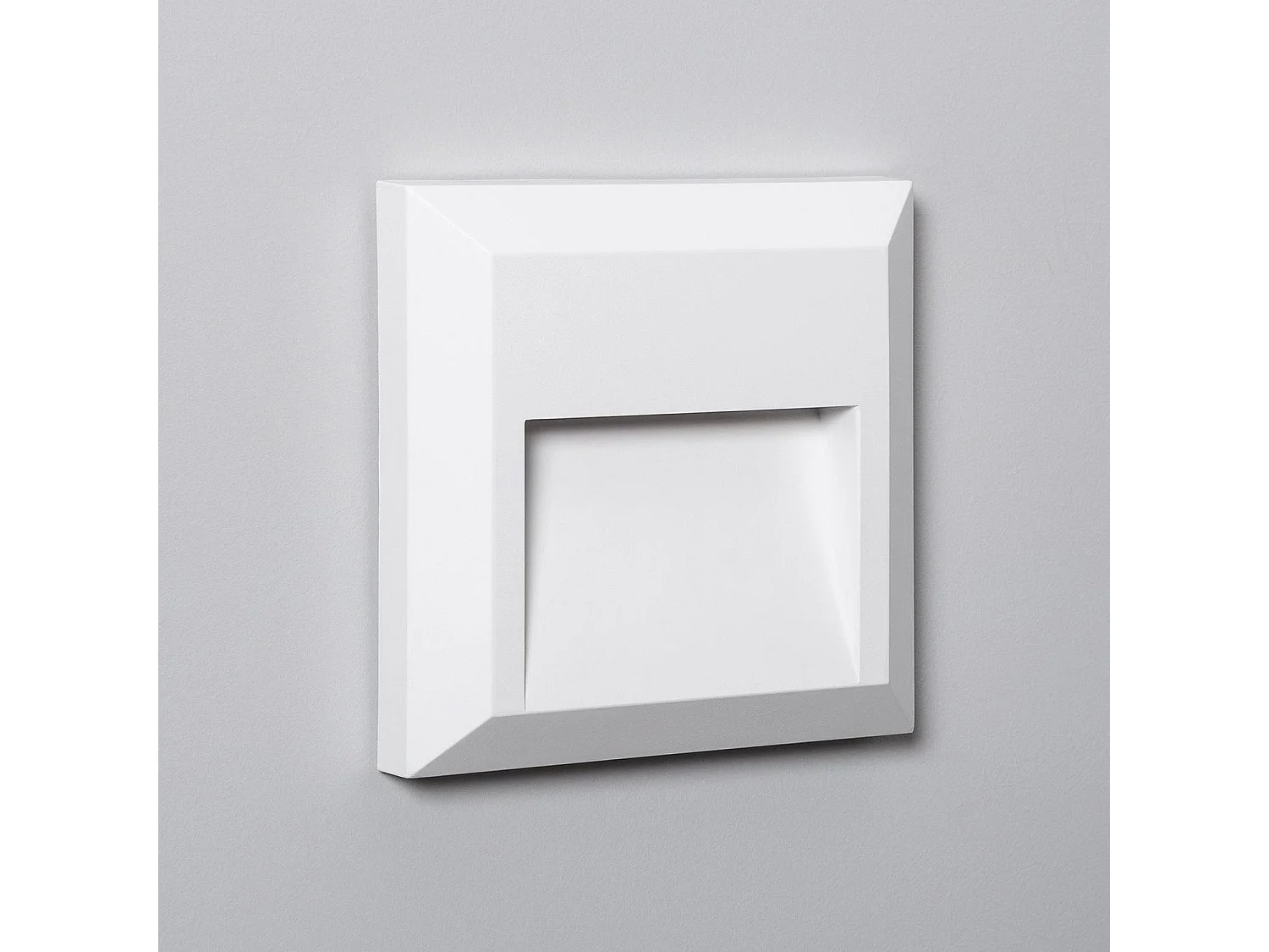 Balise LED Extérieure En Saillie au Mur Carrée Edulis Blanche 2700K Blanc chaud