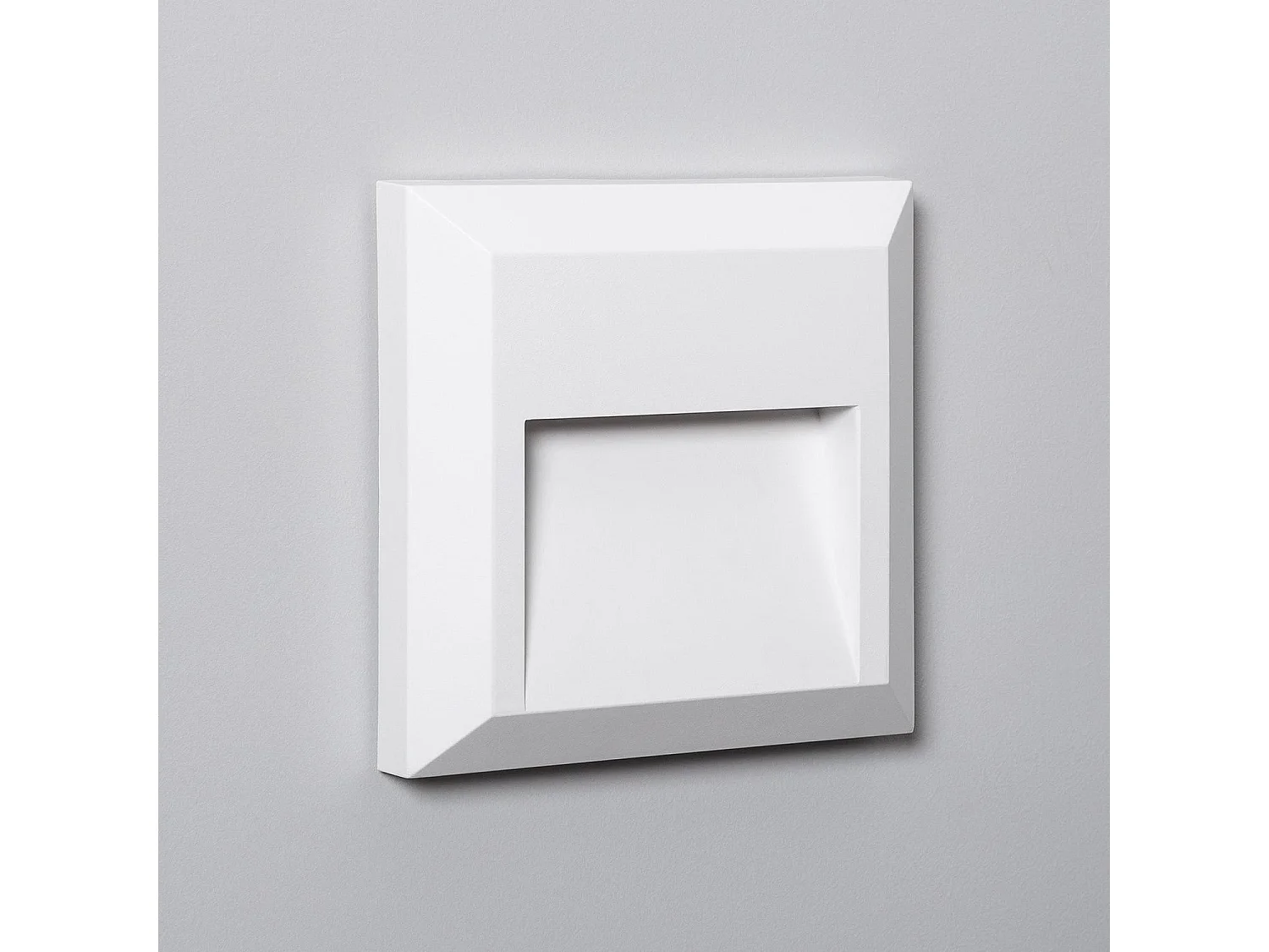 Balise LED Extérieure En Saillie au Mur Carrée Edulis Blanche 2700K Blanc chaud
