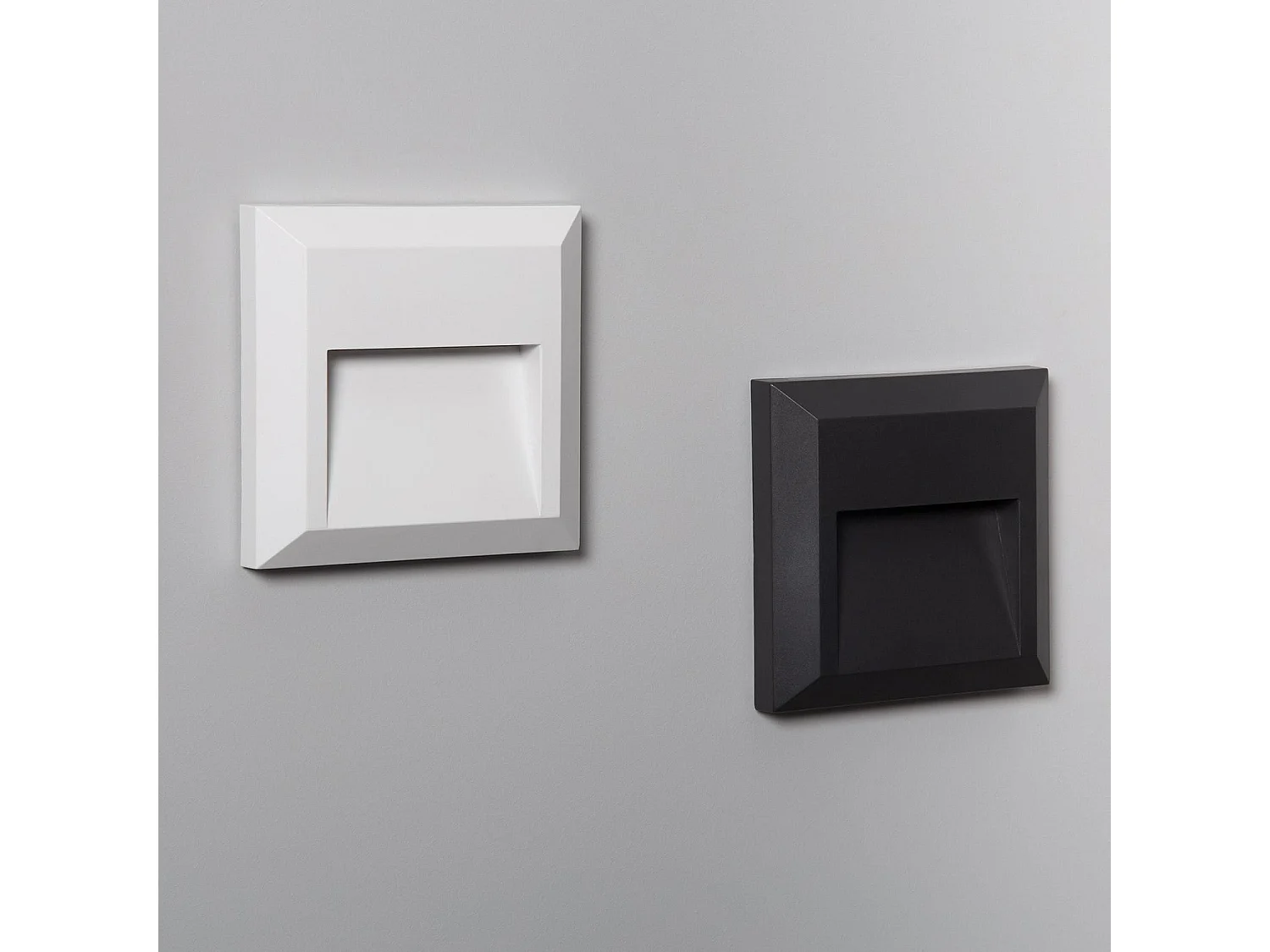 Balise LED Extérieure En Saillie au Mur Carrée Edulis Blanche 2700K Blanc chaud