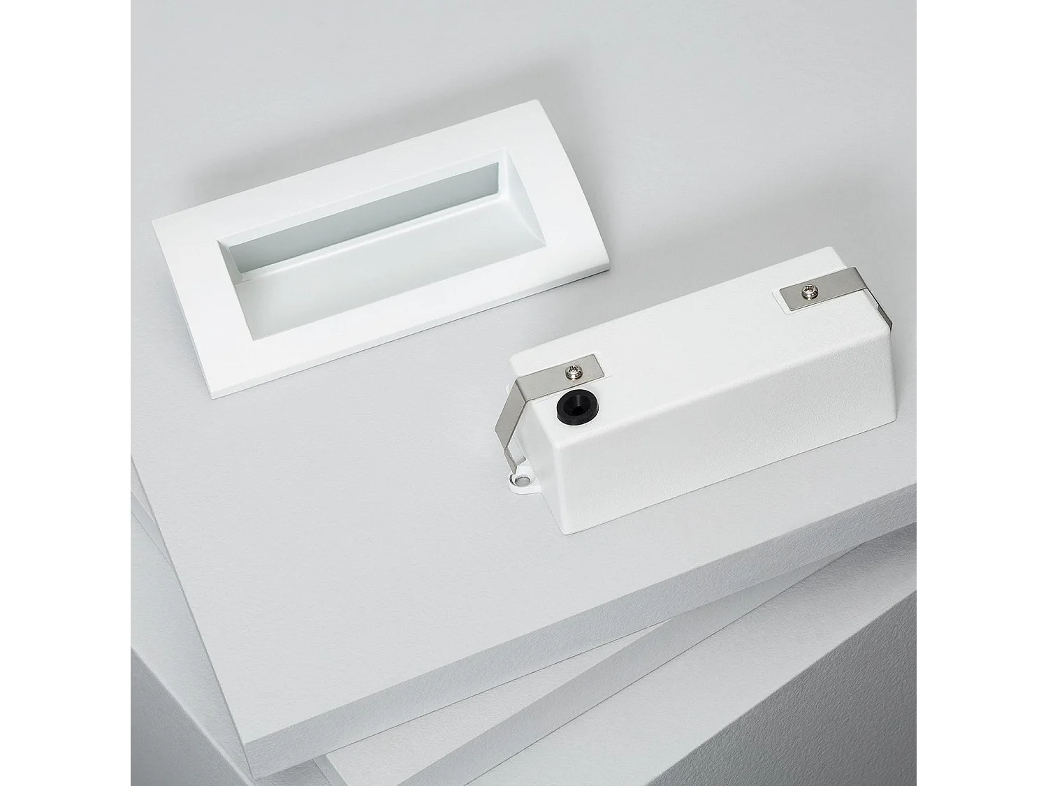 Balise LED Extérieure 4W Encastrable au Mur Rectangulaire Edulis Blanche 4000K Blanc neutre