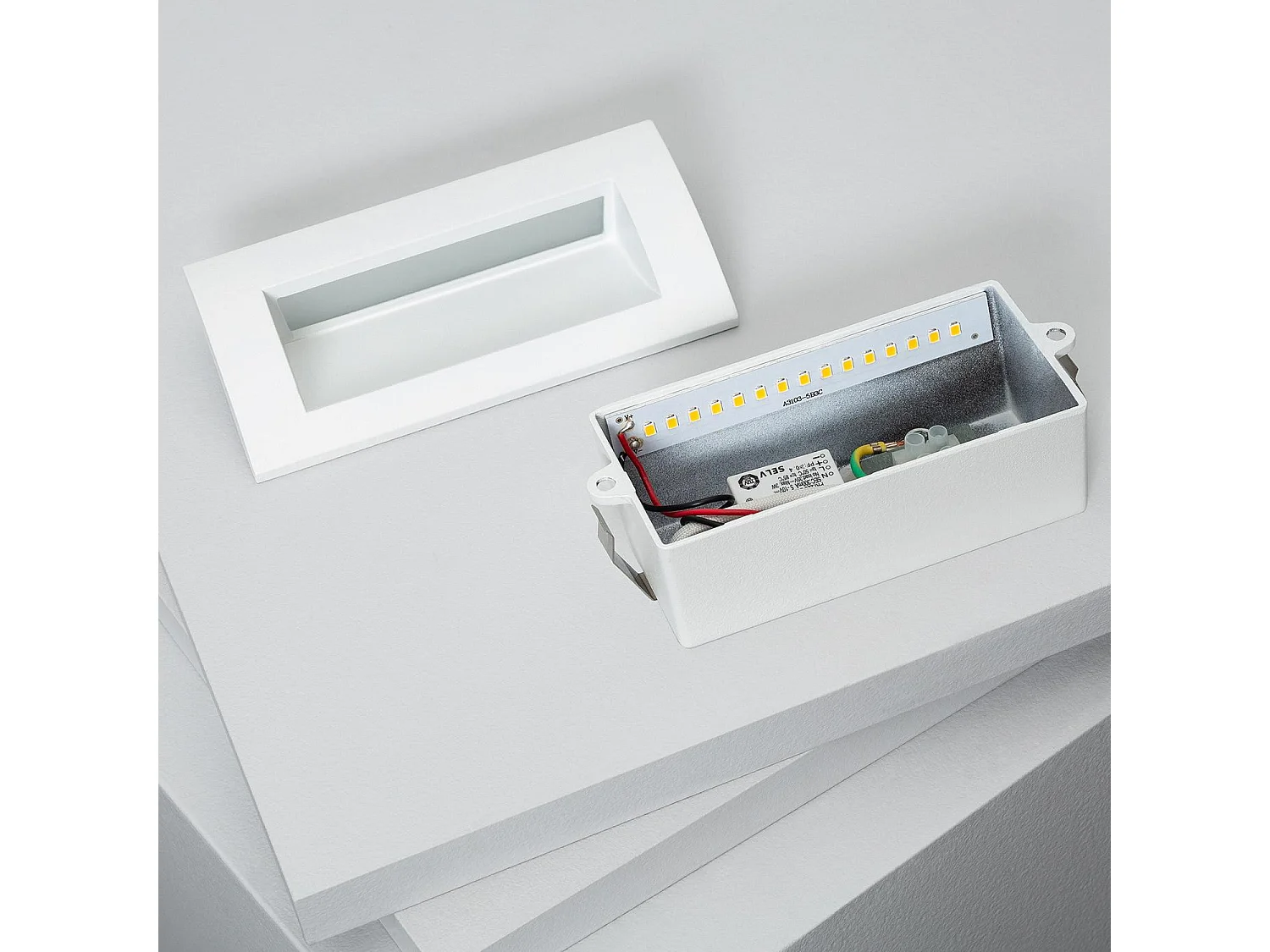 Balise LED Extérieure 4W Encastrable au Mur Rectangulaire Edulis Blanche 4000K Blanc neutre