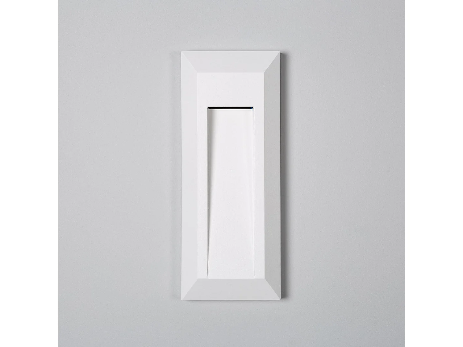 Balise LED Extérieure en Saillie au Mur Rectangulaire Edulis Blanche 4000K Blanc neutre