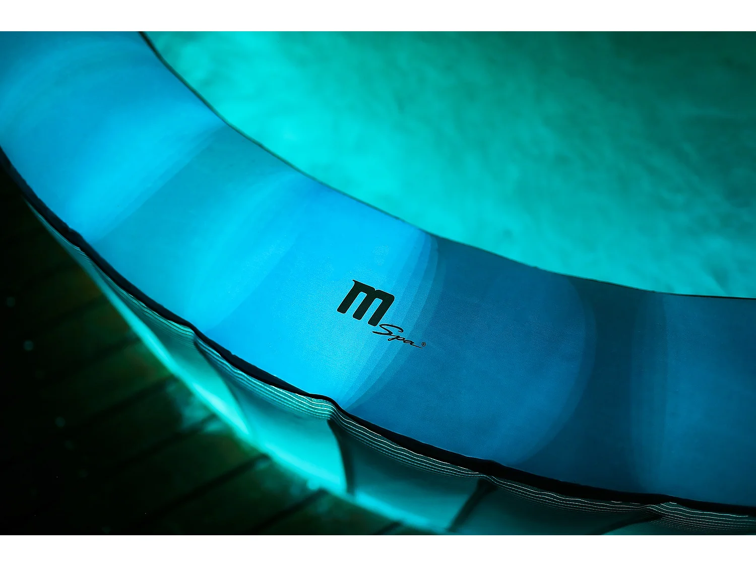 Spa gonflable LED 6 personnes MENORCA