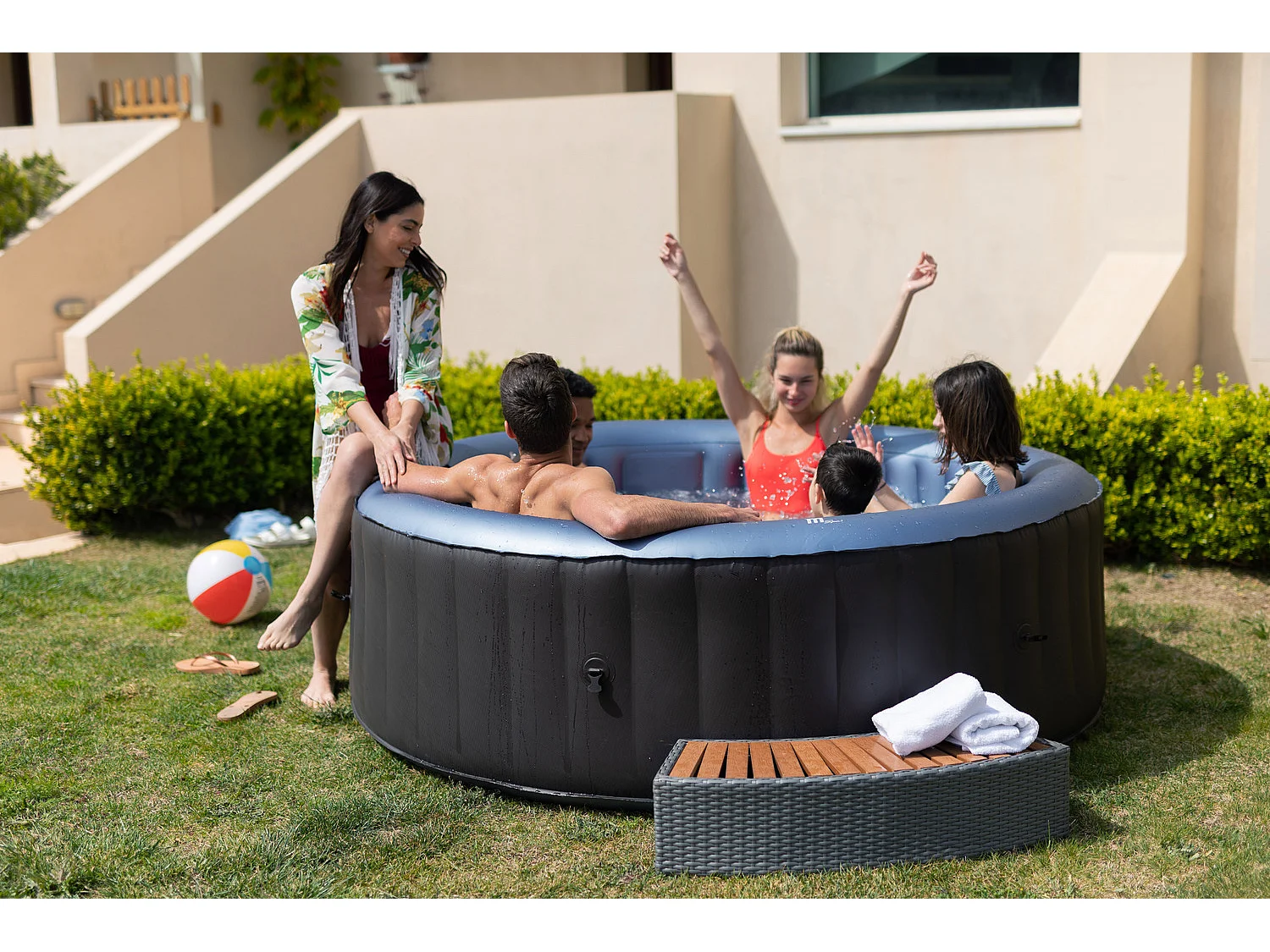 Spa gonflable rond 6 places FORMENTERA