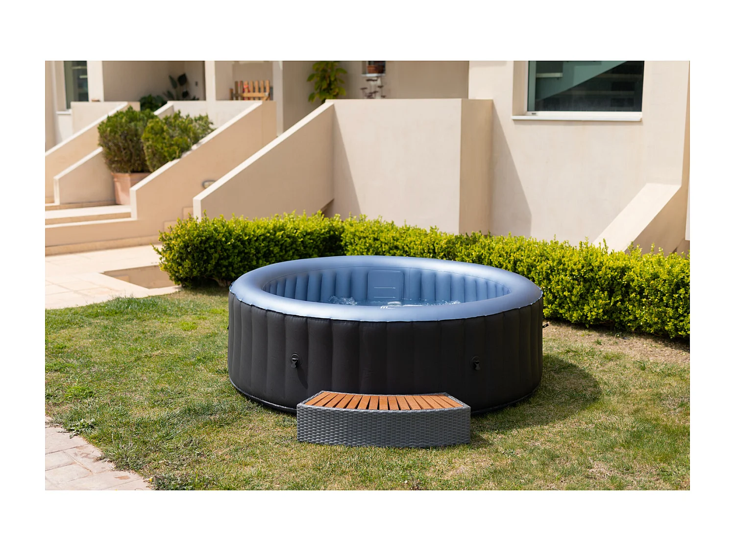 Spa gonflable rond 6 places FORMENTERA