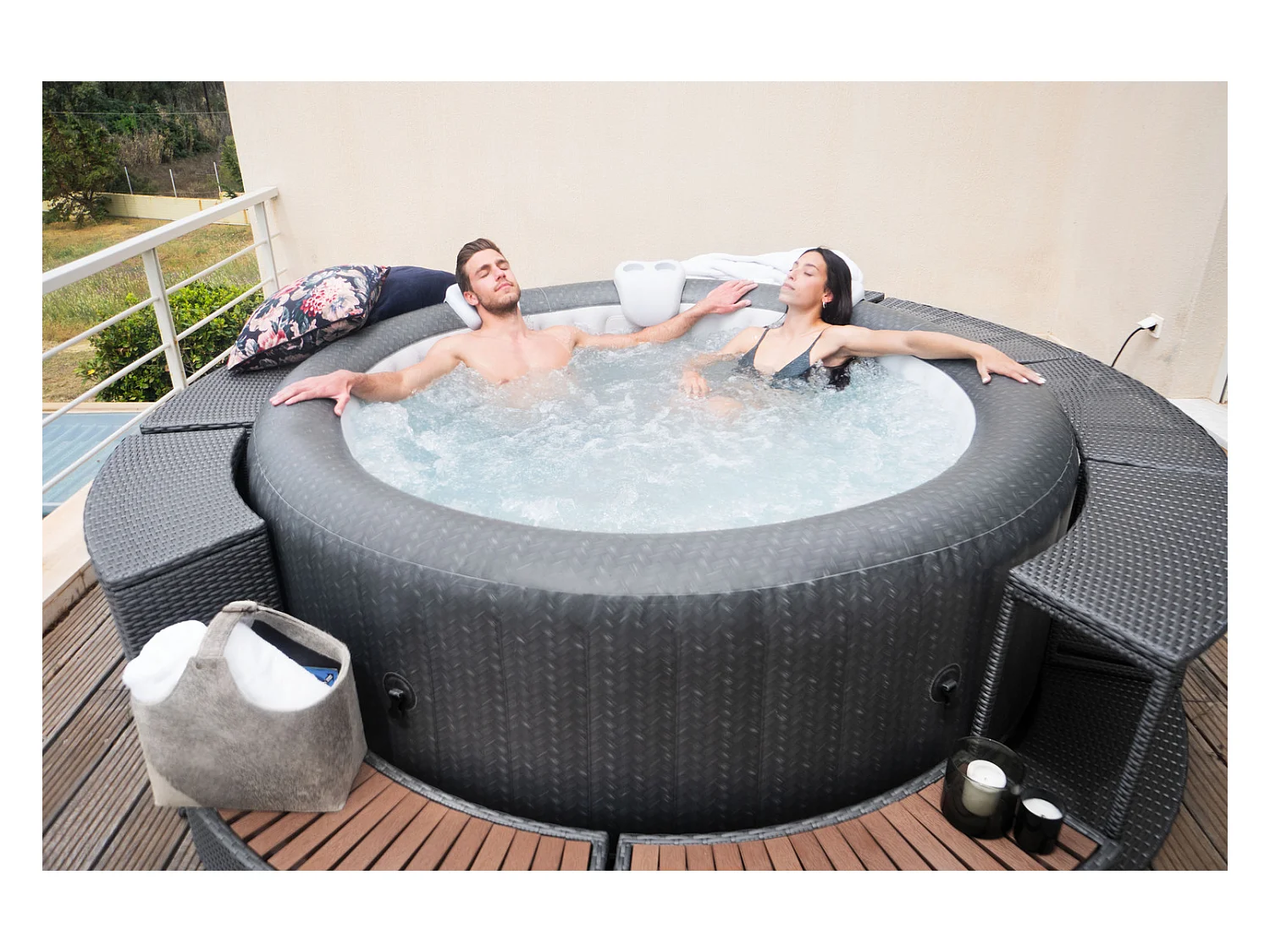 Spa insuflável redondo para 6 pessoas MINORCA - Relaxamento em família ou com amigos, 138 jatos, aquecimento rápido a 40°C