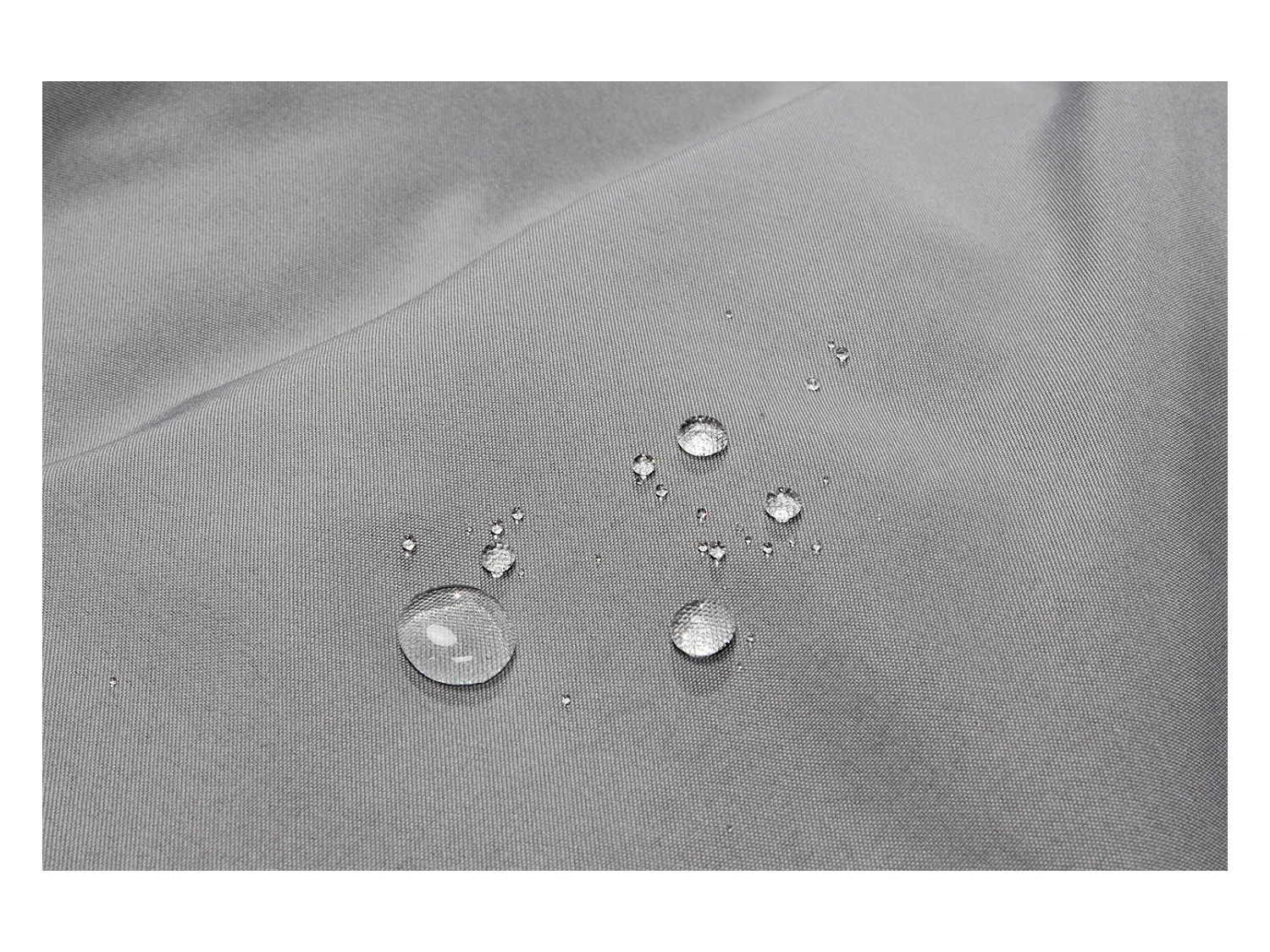 Fauteuil œuf sur pied en résine gris effet rotin JANE