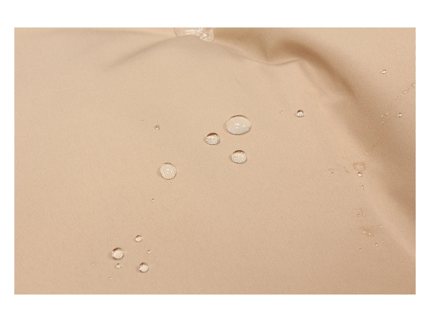 Fauteuil œuf sur pied en résine beige effet rotin JANE