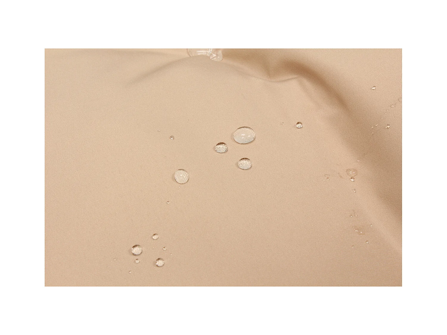 Fauteuil œuf sur pied en résine beige effet rotin JANE