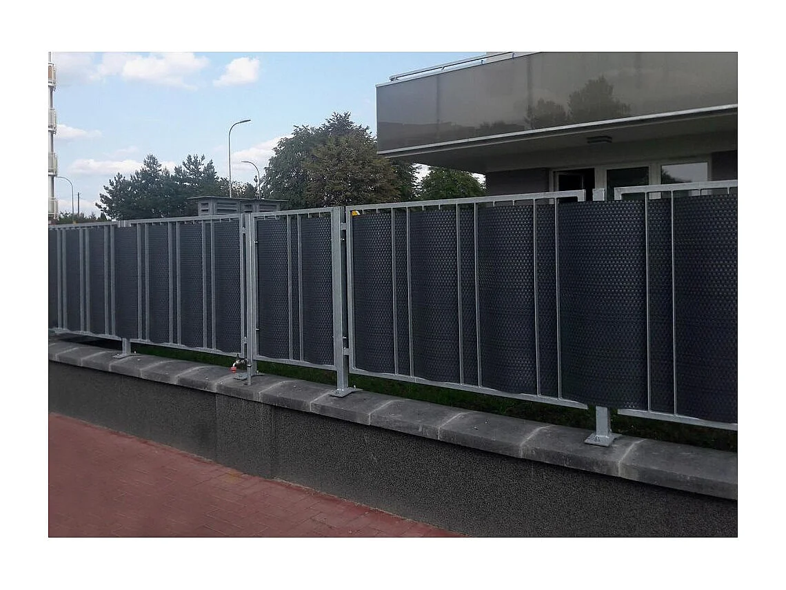 Brise-vue en résine tressée pour balcon et clôture coloris anthracite 0.9 x 5 m