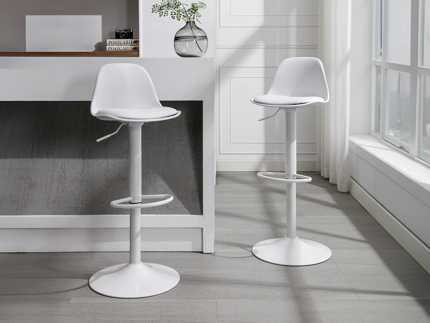 Lot de 2 tabourets de bar en polypropylène et métal - Hauteur réglable - Blanc - XAFY