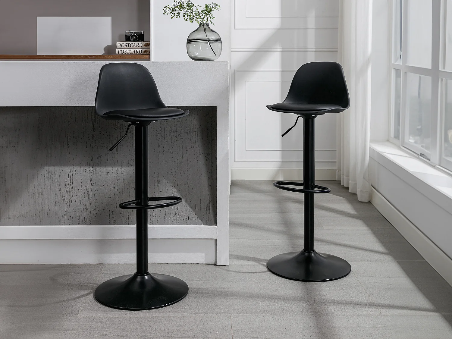 Lot de 2 tabourets de bar en polypropylène et métal - Hauteur réglable - Noir - XAFY