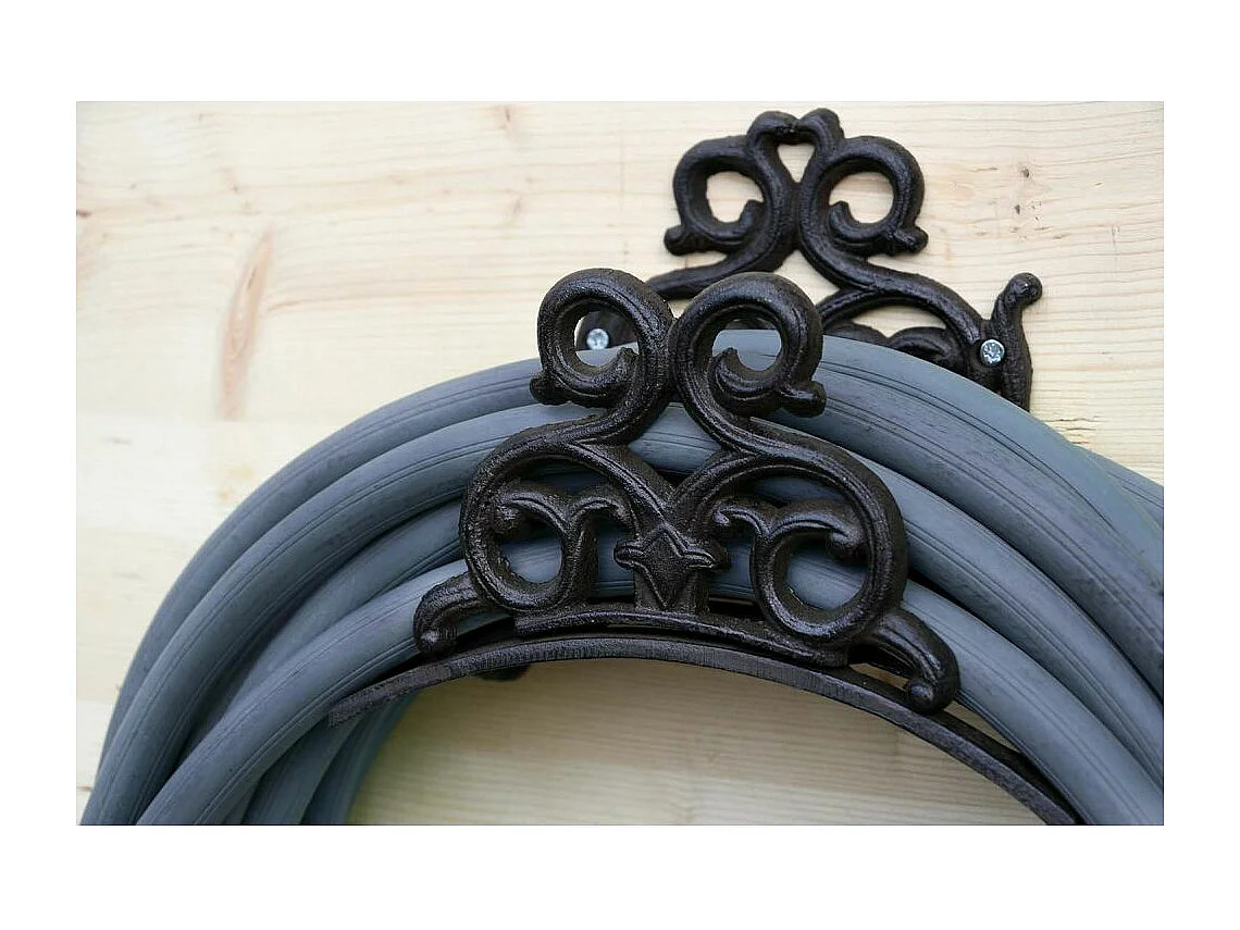 Gartenschlauchhalter aus Gusseisen