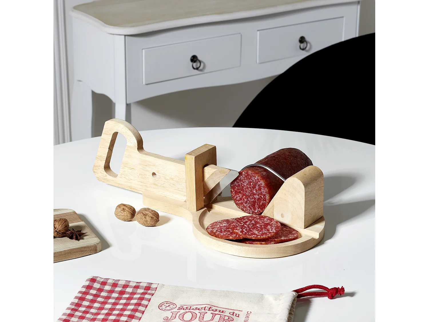 Runde Wurstschneidemaschine aus Holz