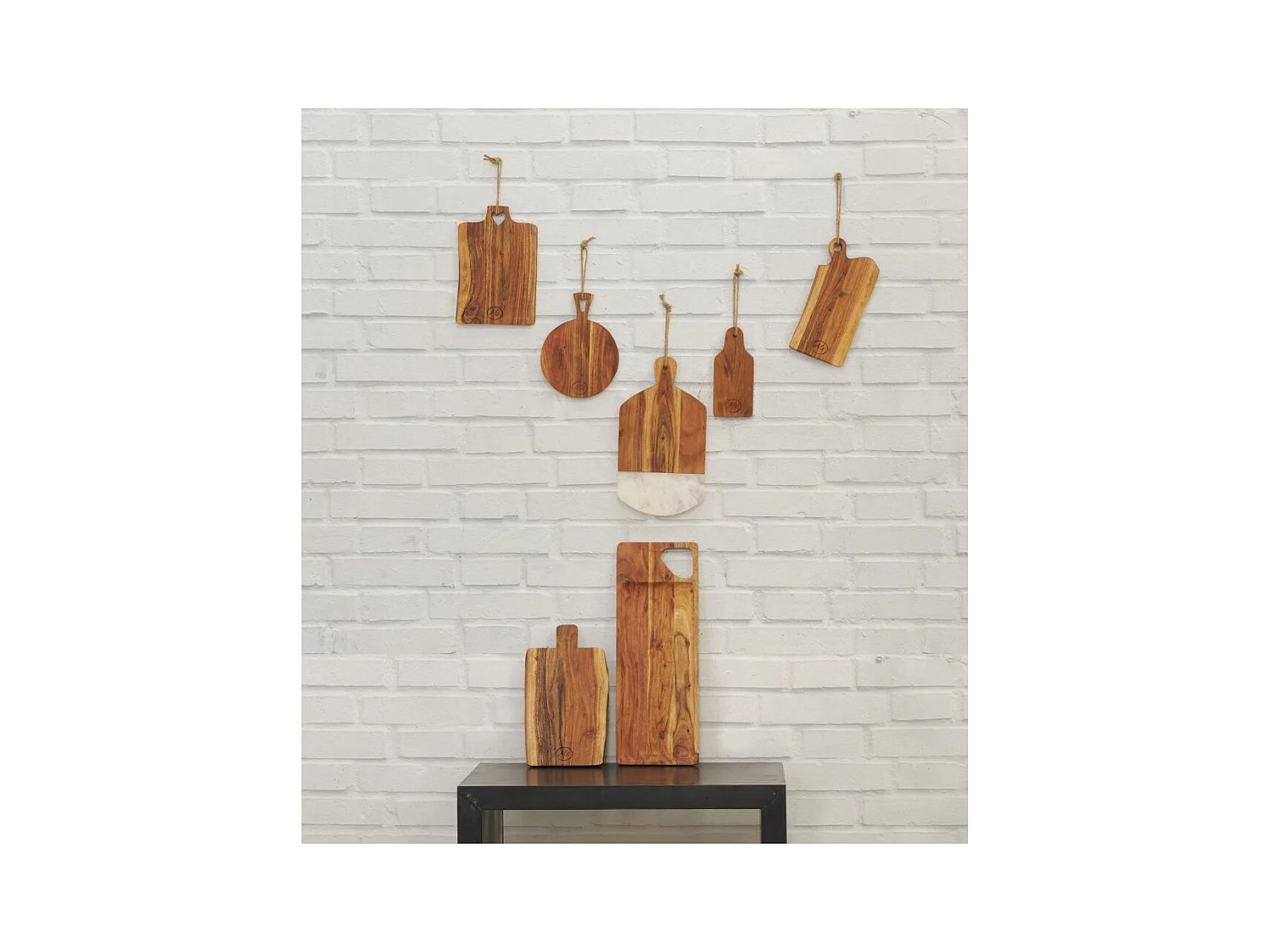 Planche à découper en acacia sur pieds