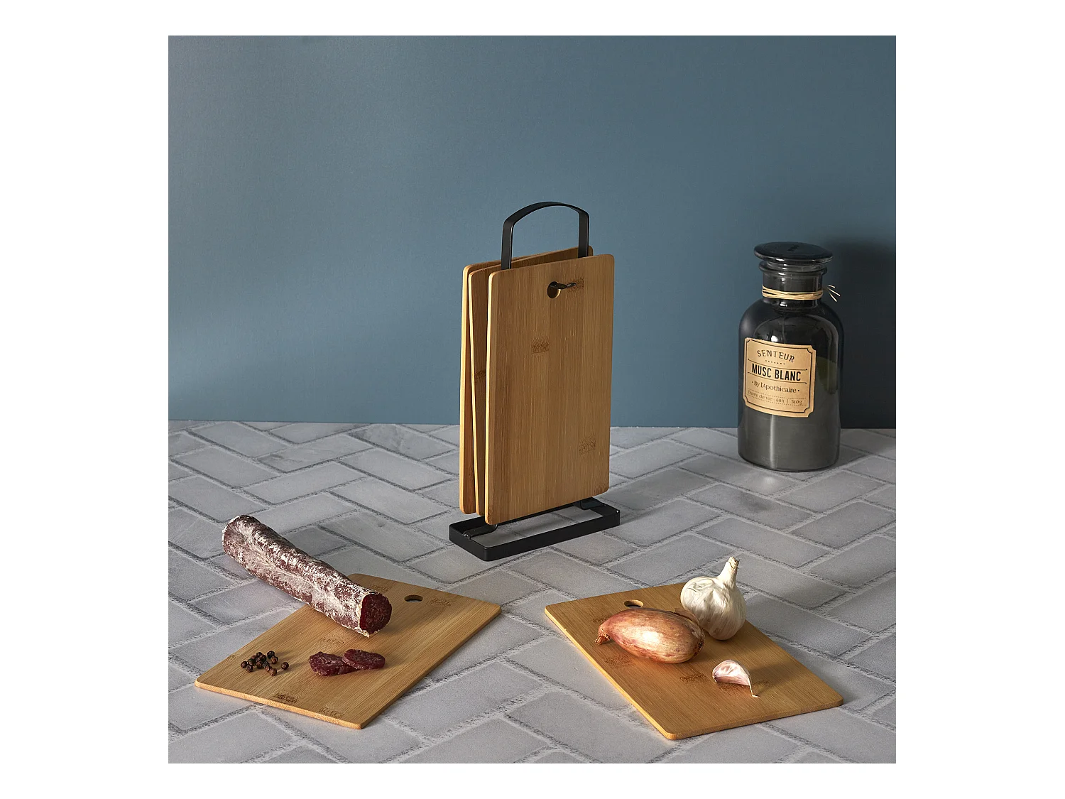 Planche A Decouper Bambou X6 Avec Socle Metal Marron, Noir