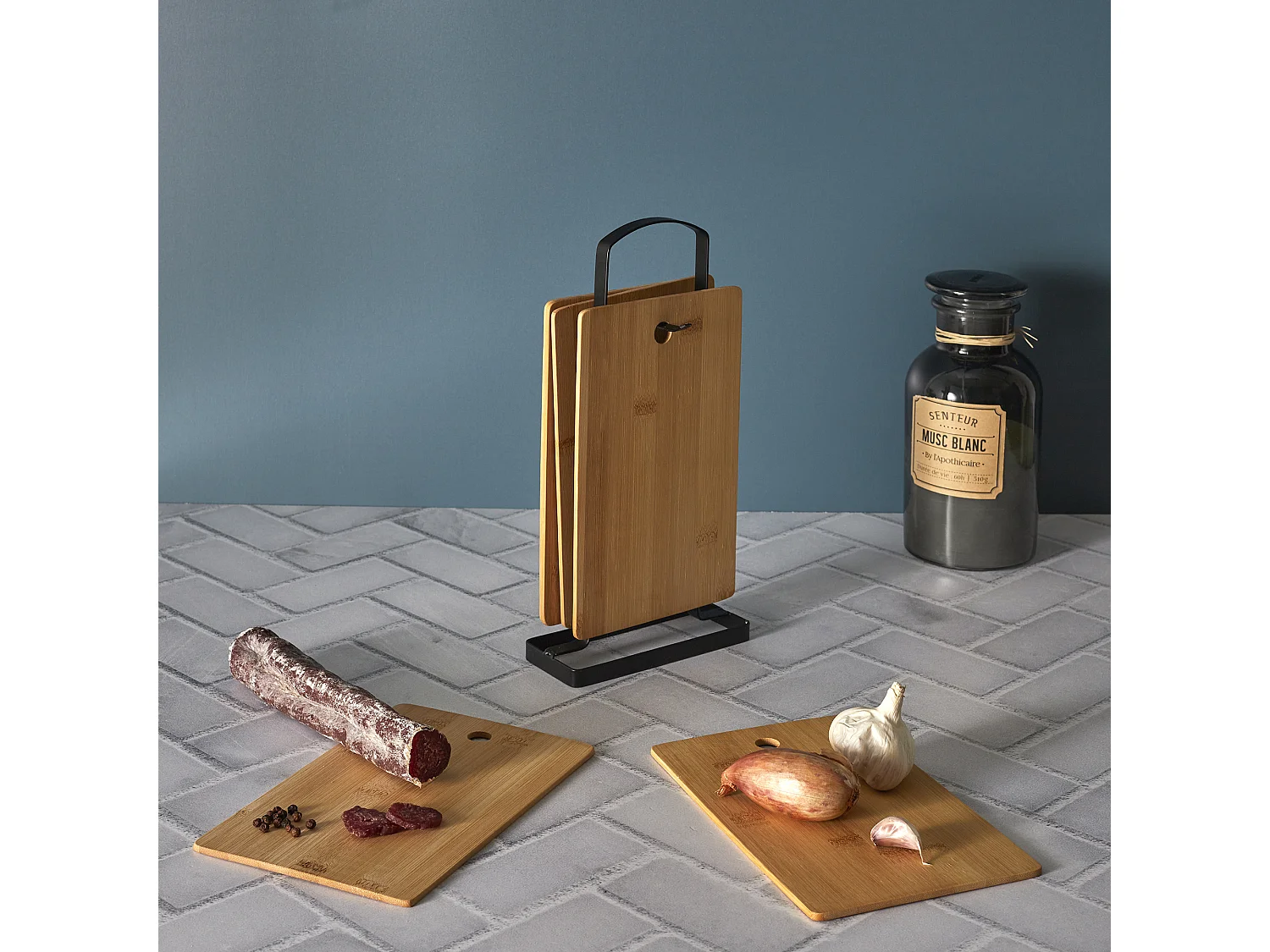 Planche A Decouper Bambou X6 Avec Socle Metal Marron, Noir