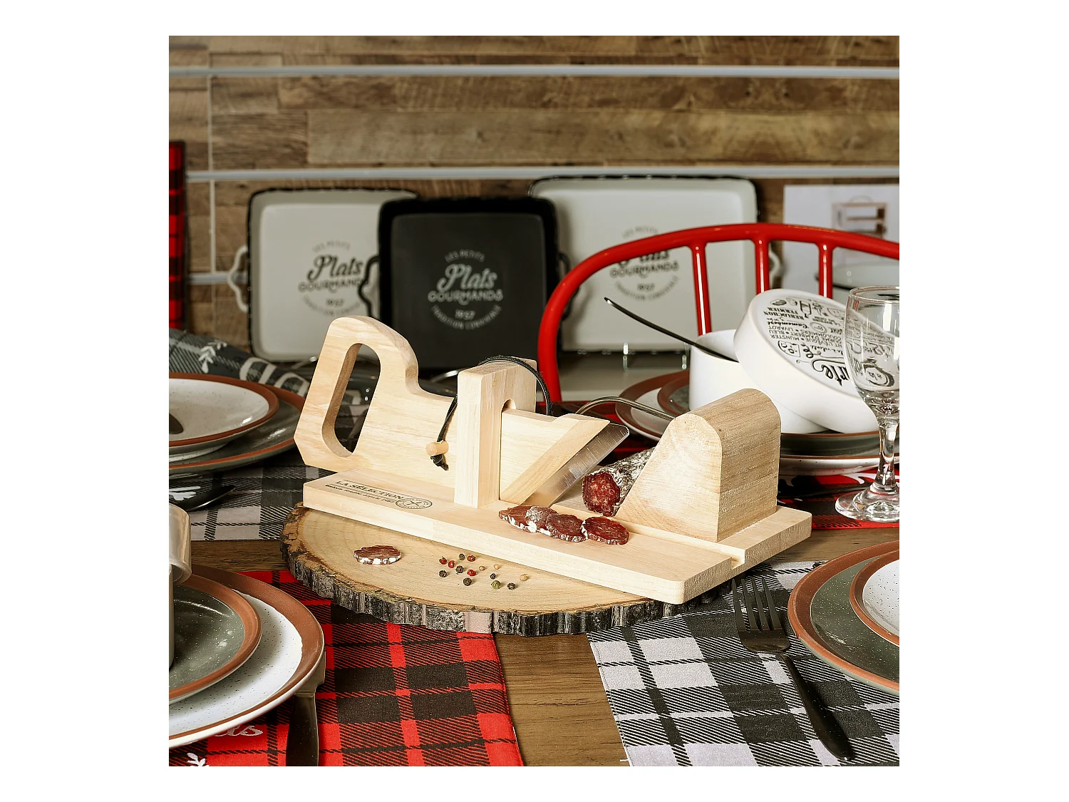 Affettatrice per salsicce in legno