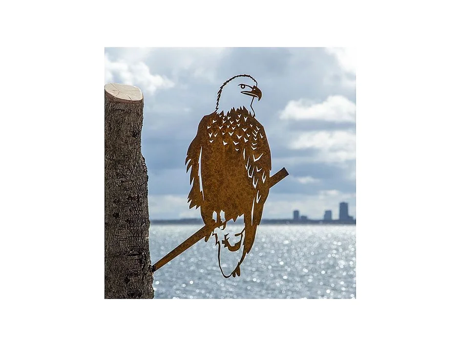 Oiseau sur pique aigle en acier corten