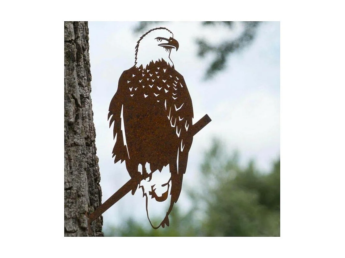 Oiseau sur pique aigle en acier corten