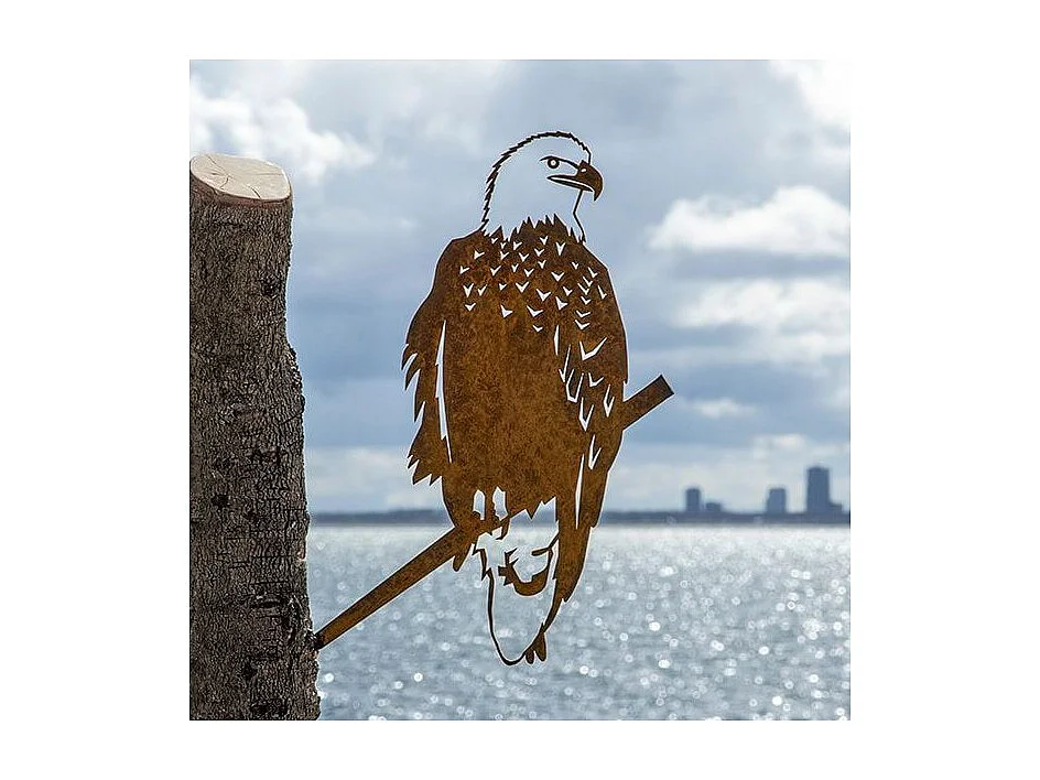 Oiseau sur pique aigle en acier corten