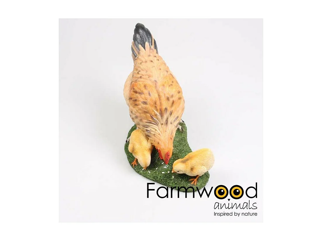 Gallina con pulcini che beccano in resina 36,5 x 19 x 28,5 cm