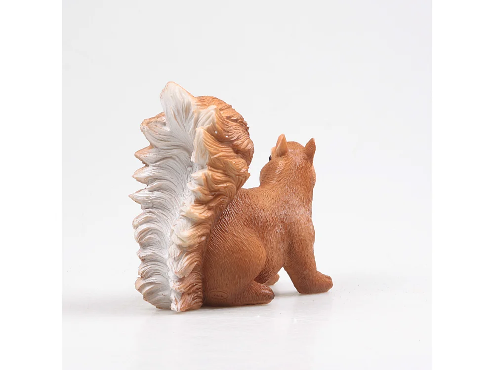 Divertente scoiattolo in resina a 4 zampe