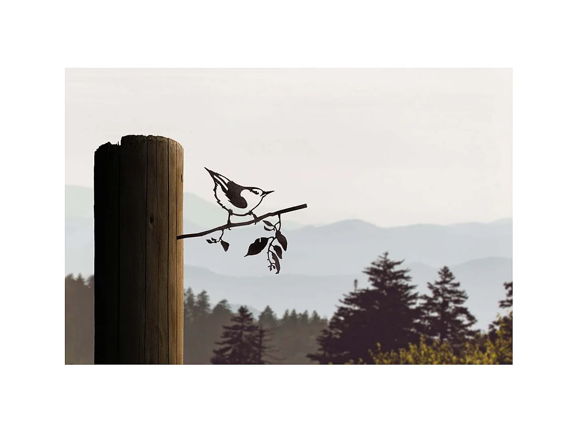 Oiseau sur pique sittelle en acier corten