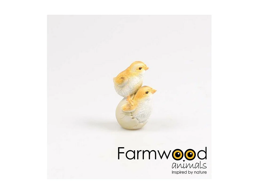 Poussins dans coquille en résine 10.5 x 7.5 x 13.5 cm