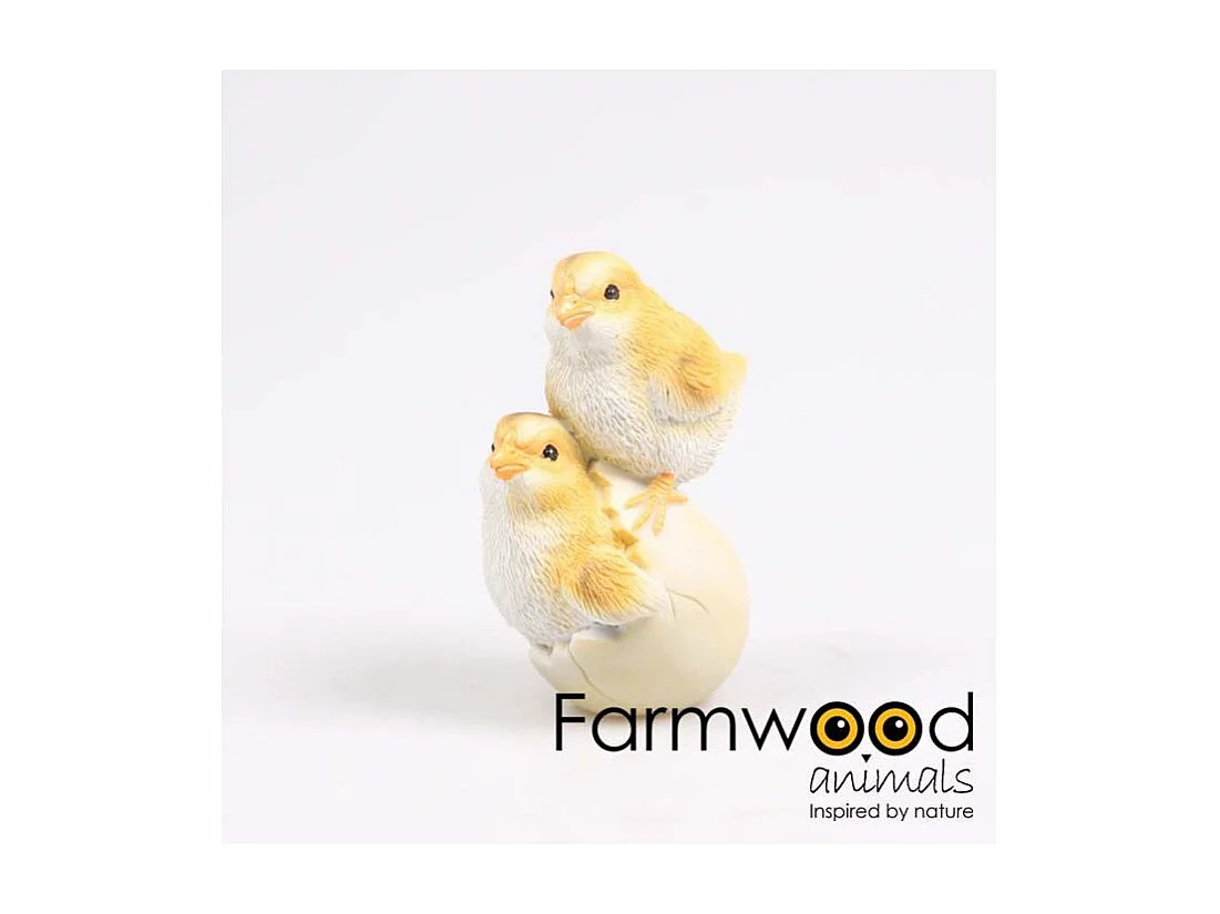 Poussins dans coquille en résine 10.5 x 7.5 x 13.5 cm