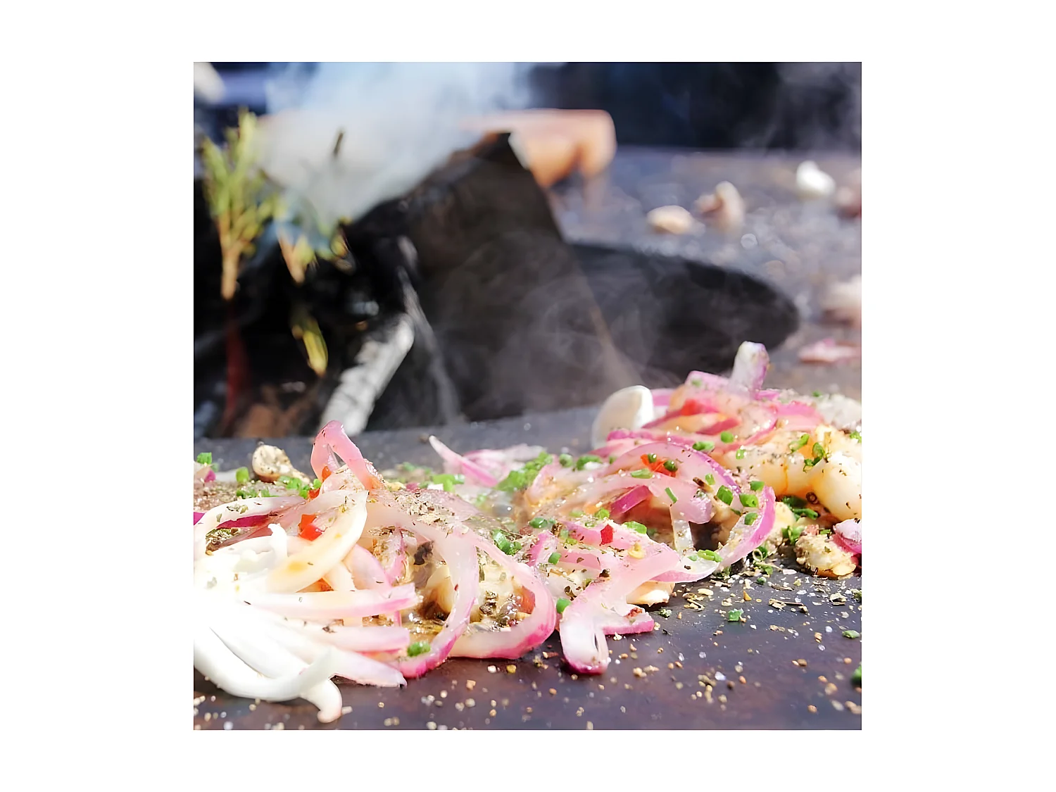 Barbecue brasero en acier Cube Surface de cuisson 82 cm