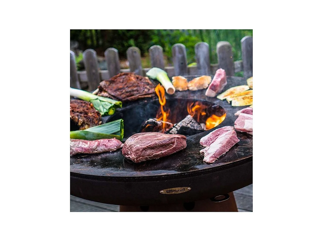 Barbecue brasero en acier  Carus Diamètre 102 cm Hauteur 87 cm