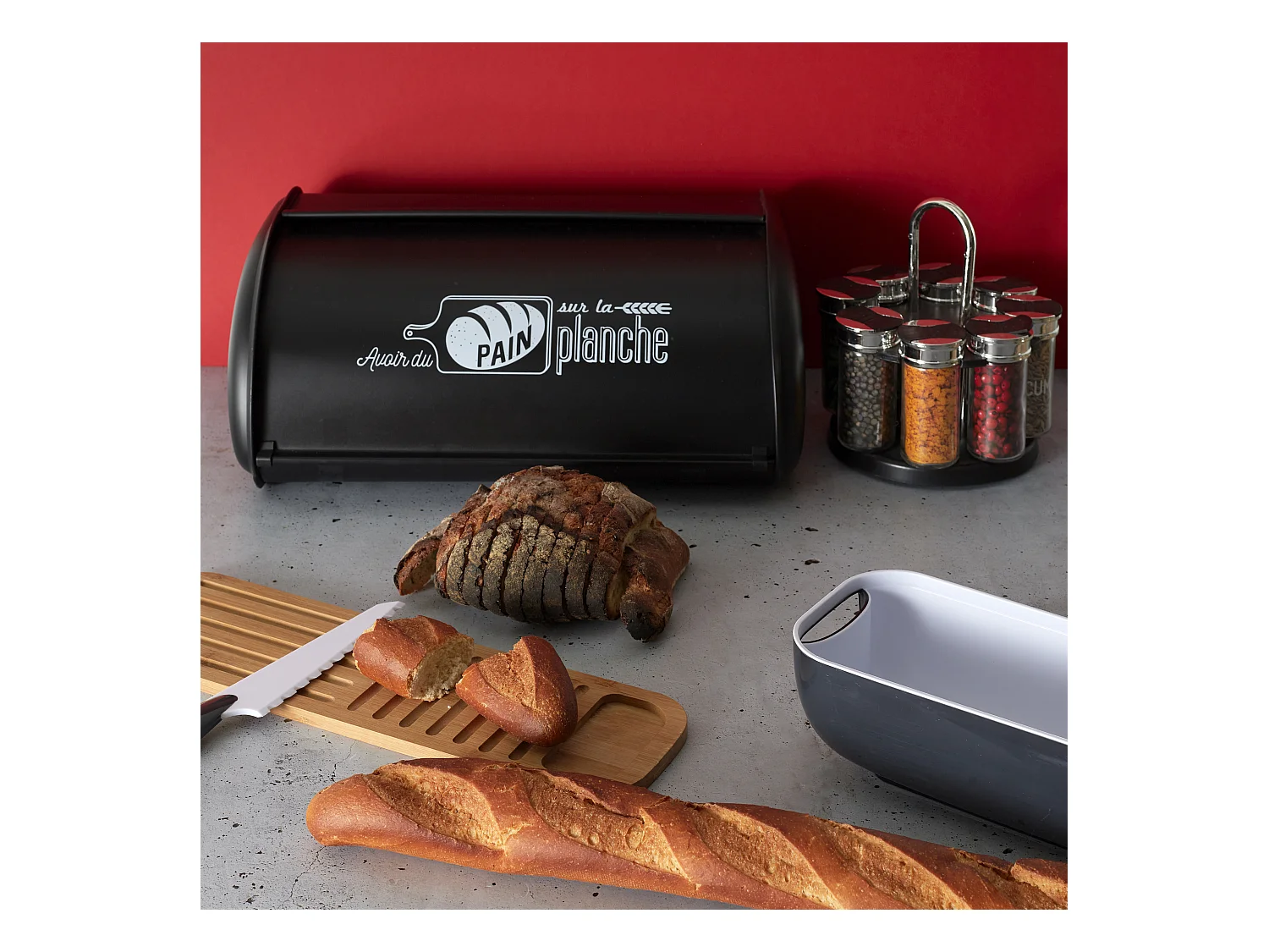 Carrousel Epices 8 Pots Couvercle Plastique Noir, Transparent