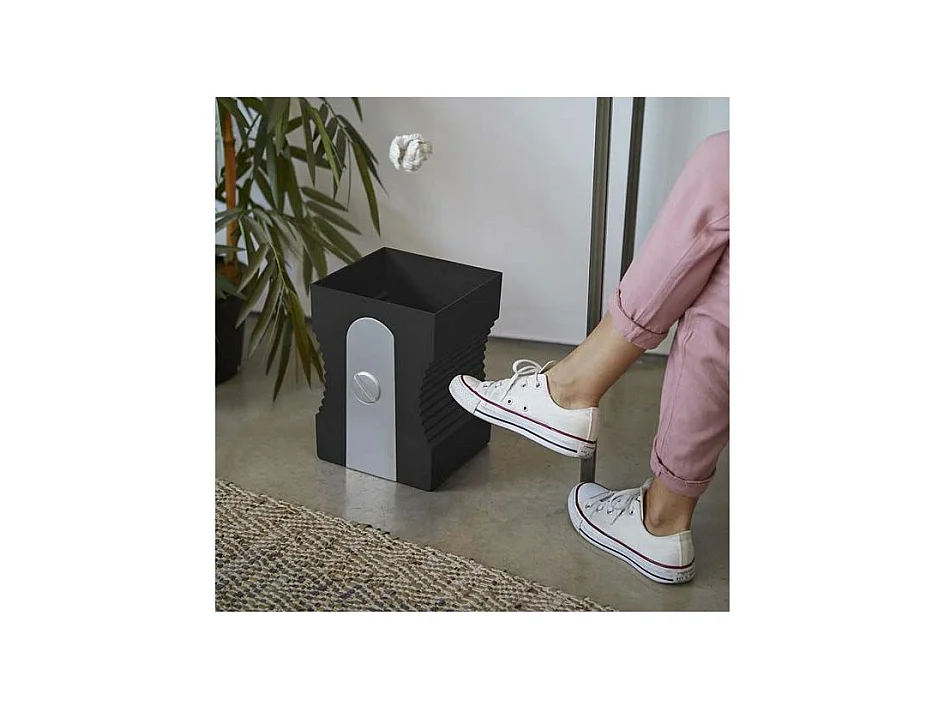 Corbeille à papier en plastique Taille-crayon