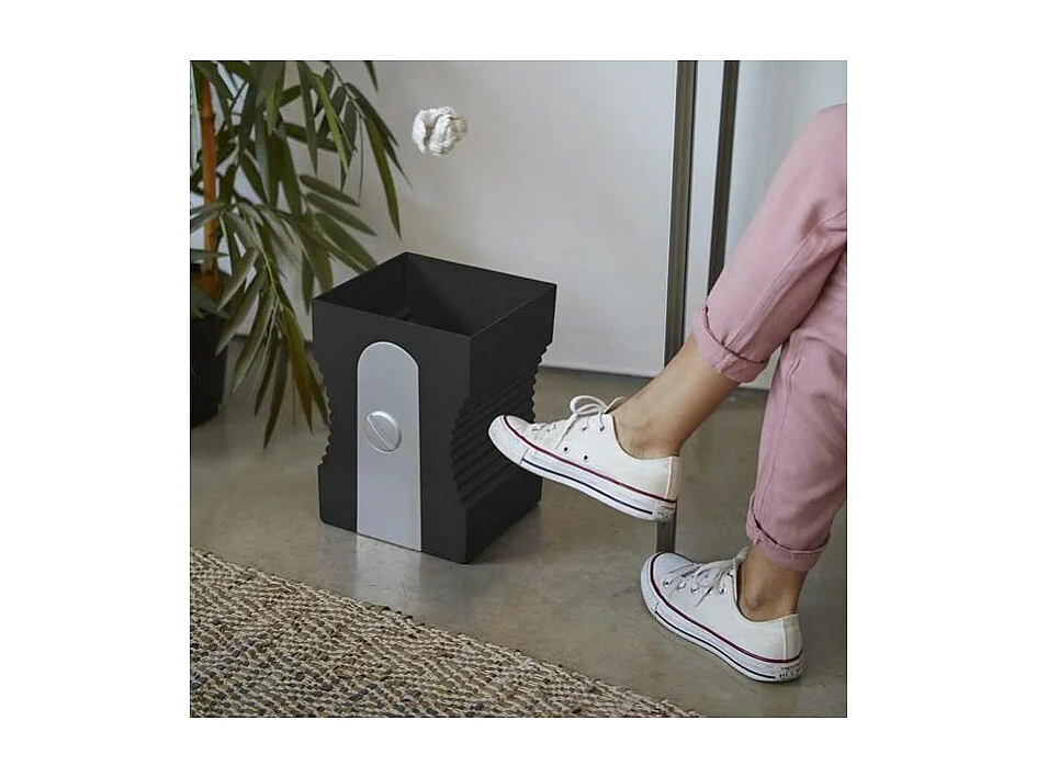 Papelera de plástico Sacapuntas