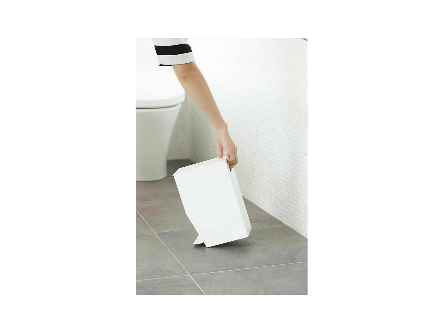 Cubo de basura moderno Torre