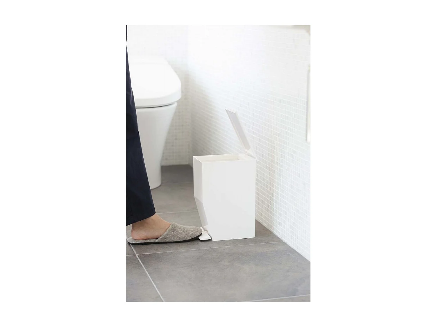 Bidone da bagno moderno Tower