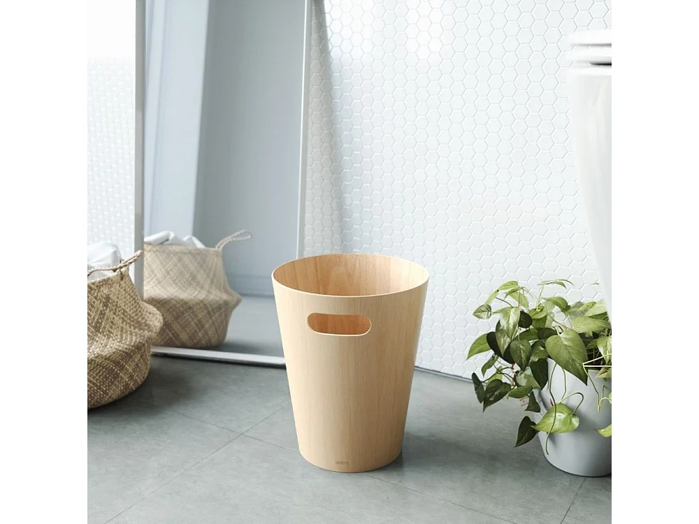 Corbeille en bois avec poignées de transport