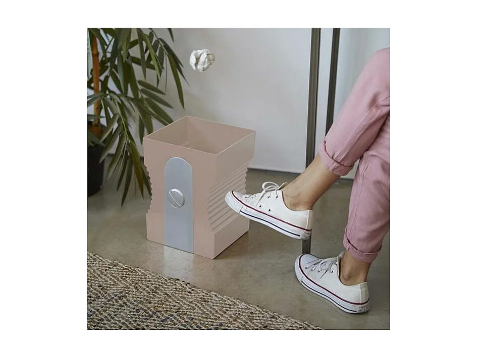 Corbeille à papier en plastique Taille-crayon