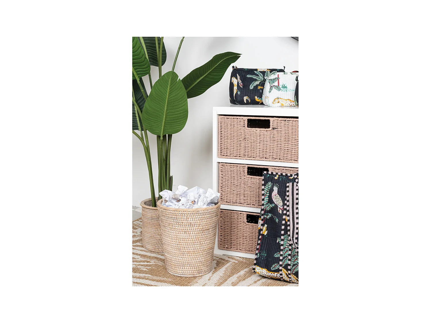 Corbeille à papier en rotin