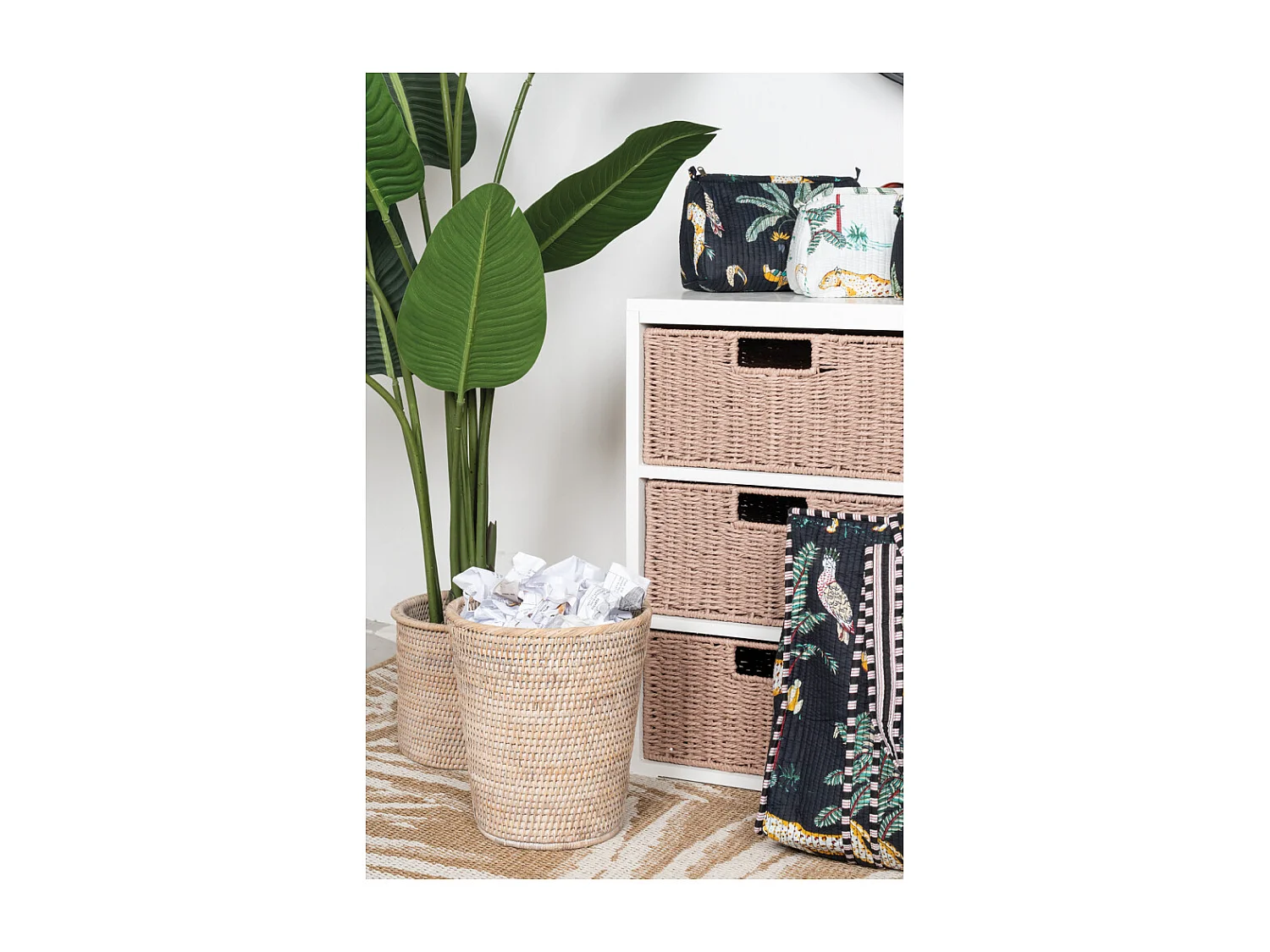 Corbeille à papier en rotin