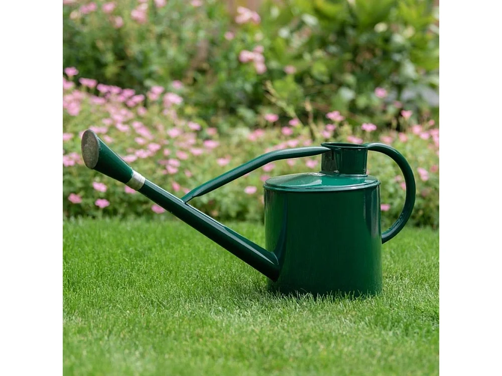 Regadera de largo alcance de acero galvanizado de 9 litros