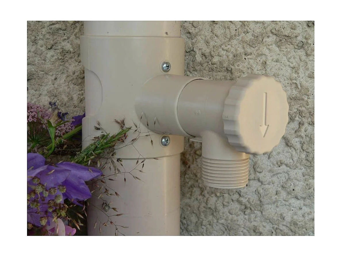 Récupérateur d'eau pour gouttière circulaire