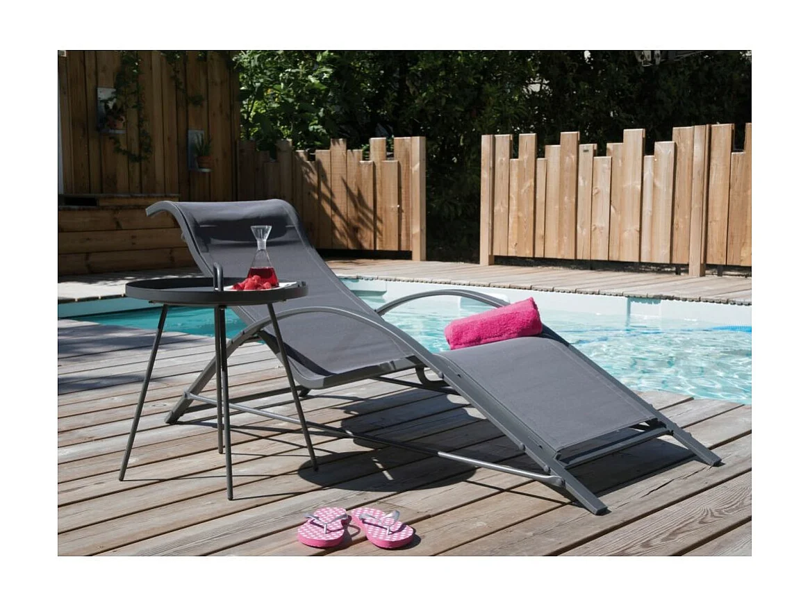 Table basse en acier Flower 44 cm