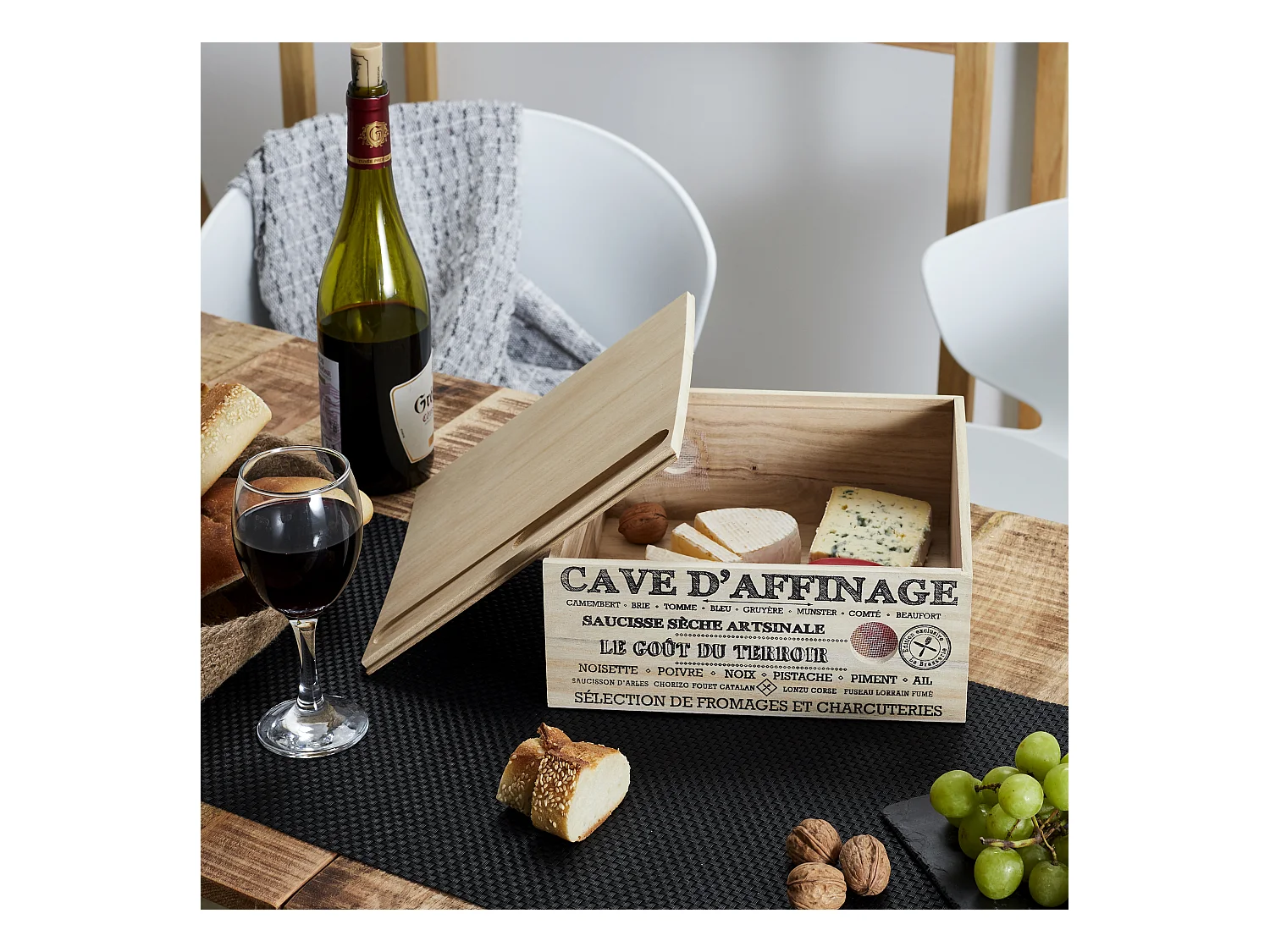 Cave A Fromage Bois Avec Couteau Noir, Beige
