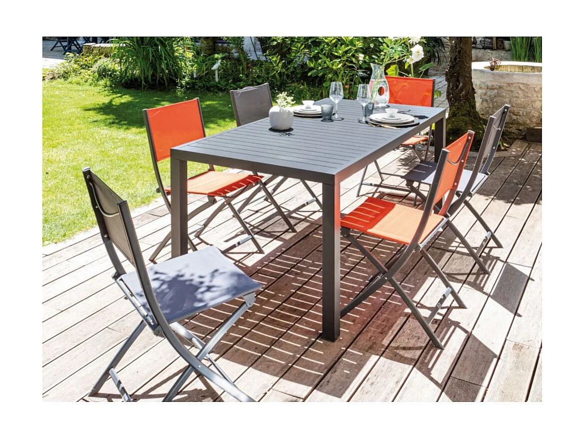 Table extérieure en aluminium plateau à lattes Alice 180 cm