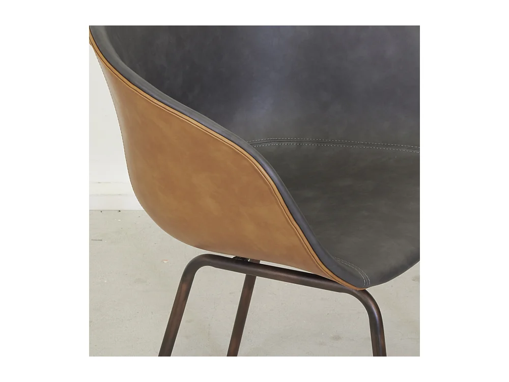 Fauteuil en polyuréthane camel et gris