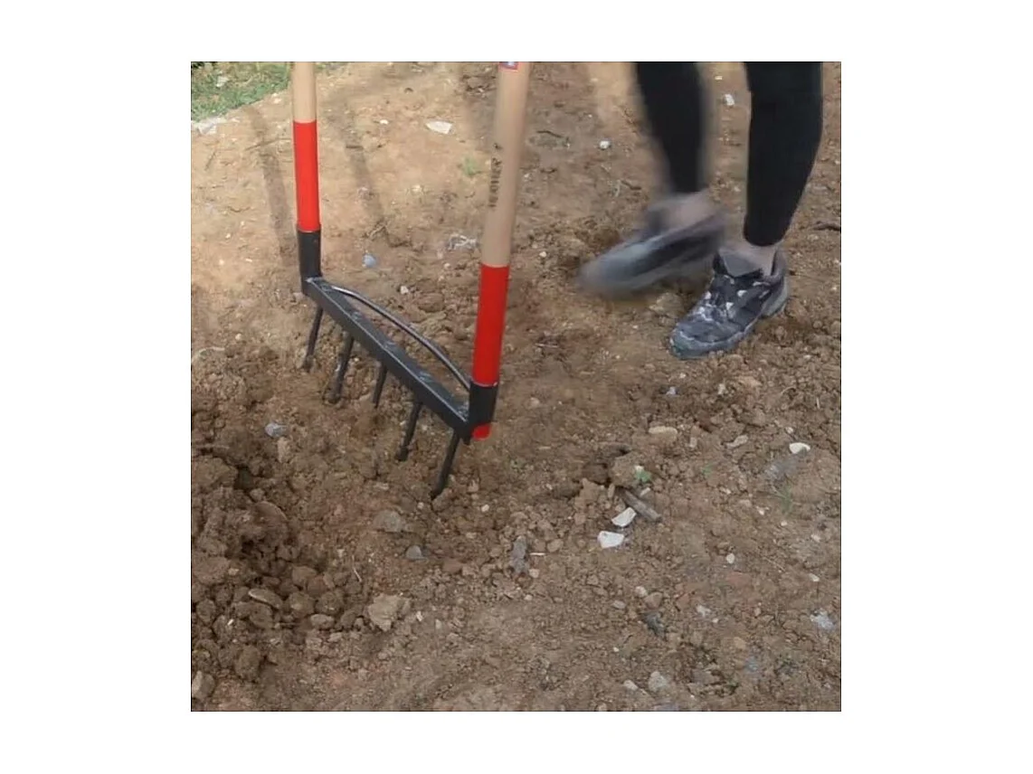 Biocultivador de 5 dientes fabricado en Francia