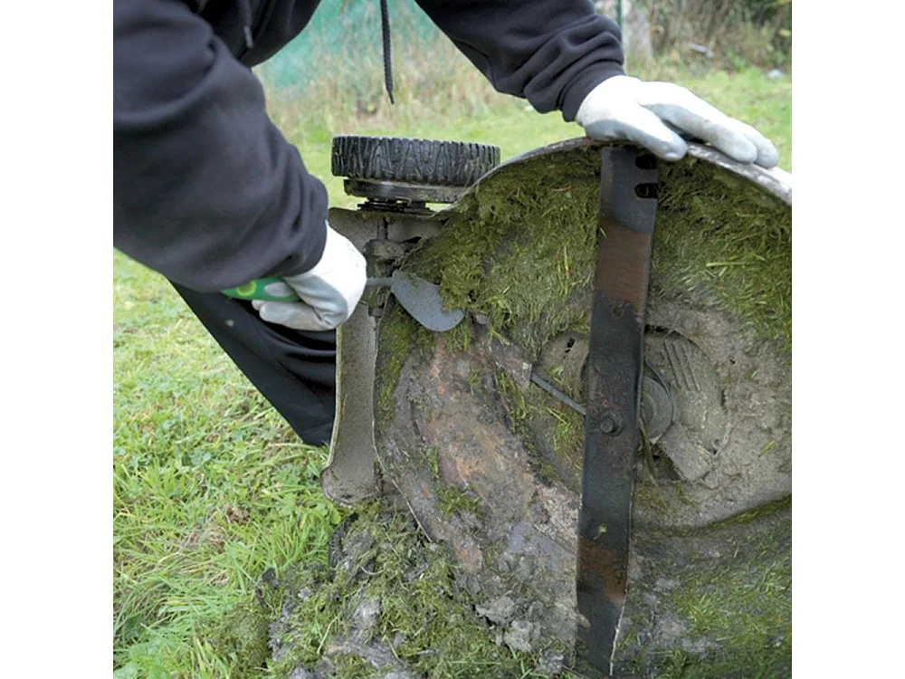 Racloir carter de tondeuse