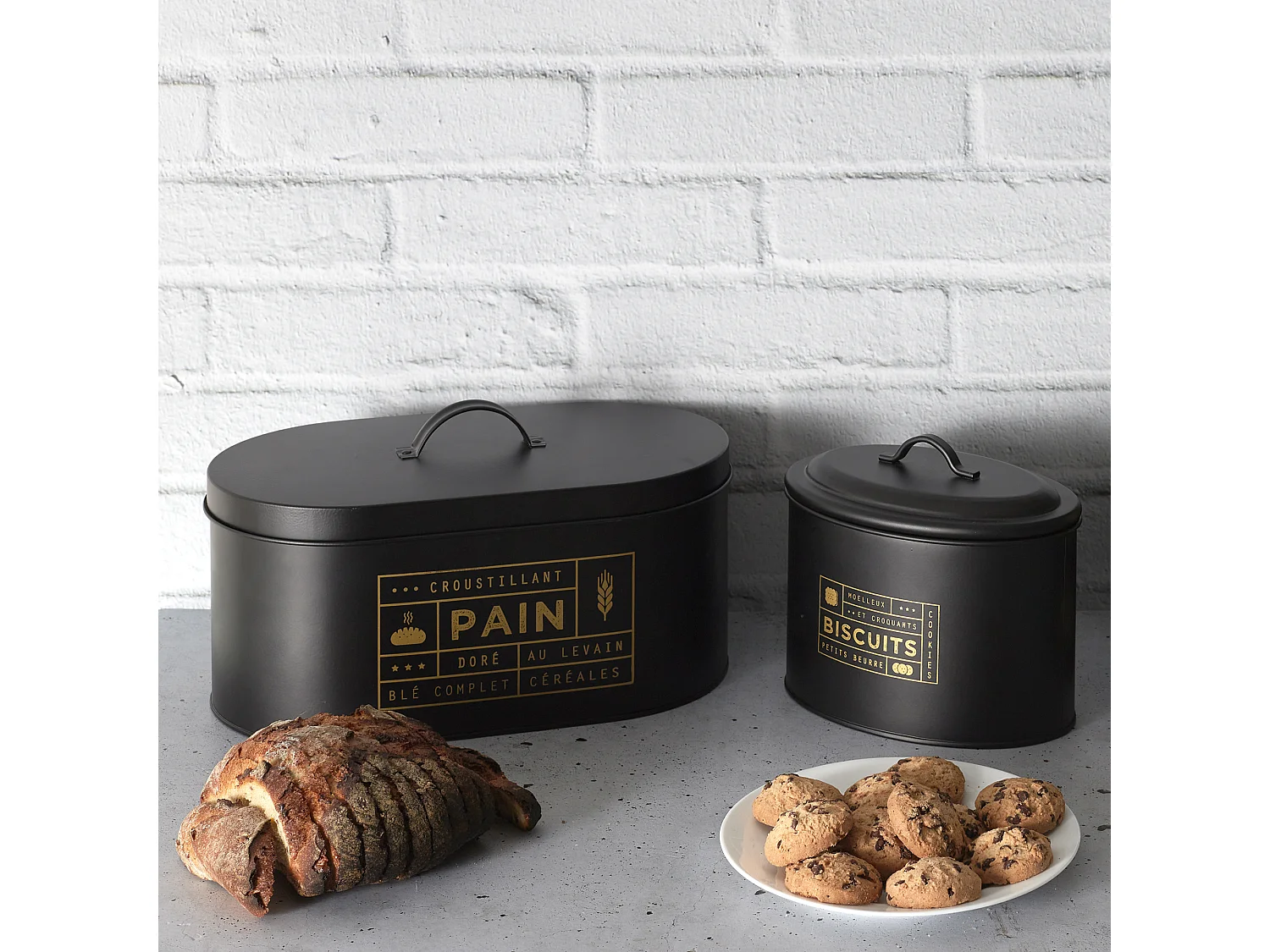 Boite A Pain Metal Black Mat Noir, Or